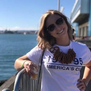 Meet your Posher, Lauren